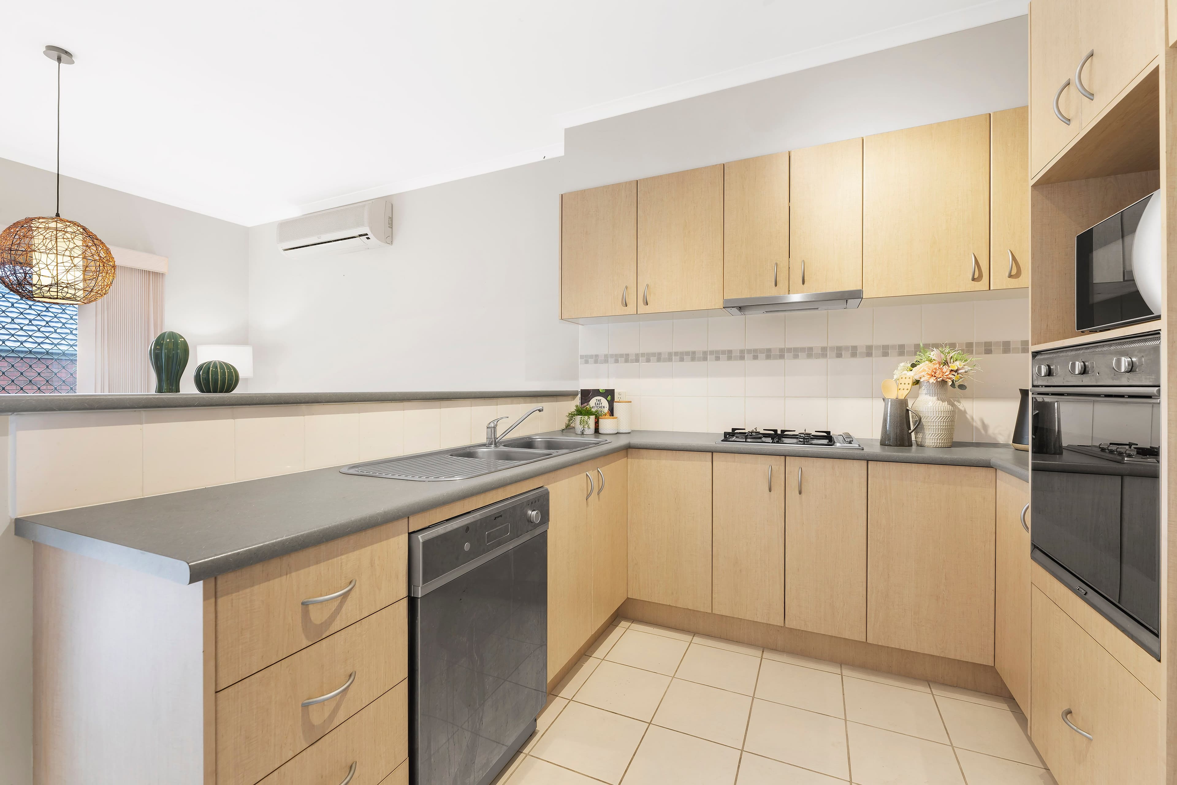 18 St Laurent Rise, Knoxfield VIC 3180, Knoxfield - Thumbnail 7