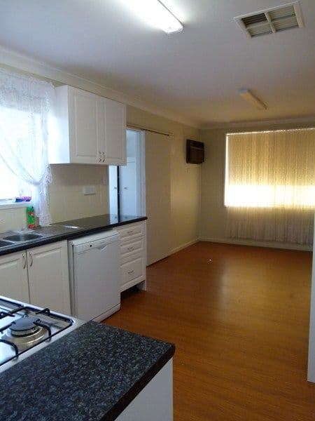 9 Bogan Gate Road, FORBES NSW 2871, Forbes - Thumbnail 6