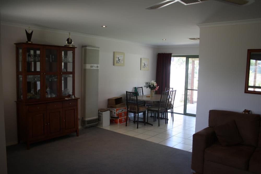 73 Townsend Street, HOWLONG NSW 2643, Howlong - Thumbnail 6
