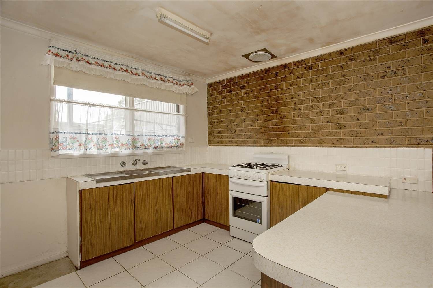 11 Howitt Avenue, CORIO VIC 3214, Corio - Thumbnail 3