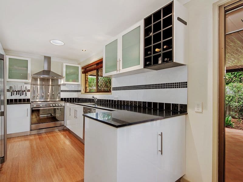 12 Grebe Place, BURLEIGH WATERS QLD 4220, Burleigh Waters - Thumbnail 3