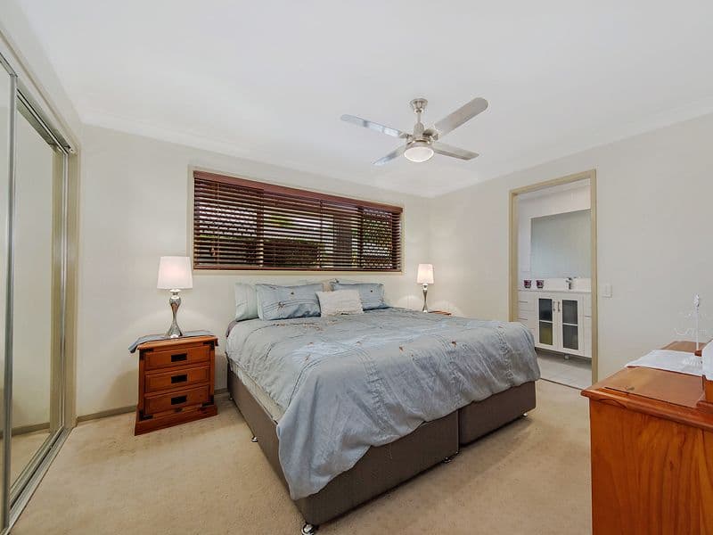 12 Grebe Place, BURLEIGH WATERS QLD 4220, Burleigh Waters - Thumbnail 8