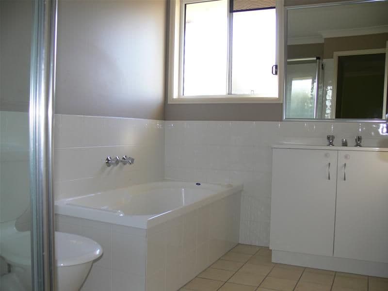 44 McLaren Road, NERANG QLD 4211, Nerang - Thumbnail 6
