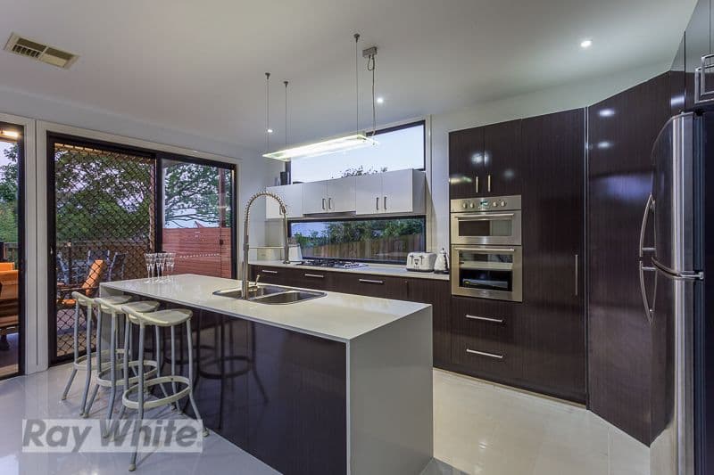 28 Raven Street, Camp Hill QLD 4152, Camp Hill - Thumbnail 2