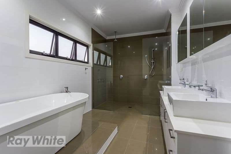 28 Raven Street, Camp Hill QLD 4152, Camp Hill - Thumbnail 3
