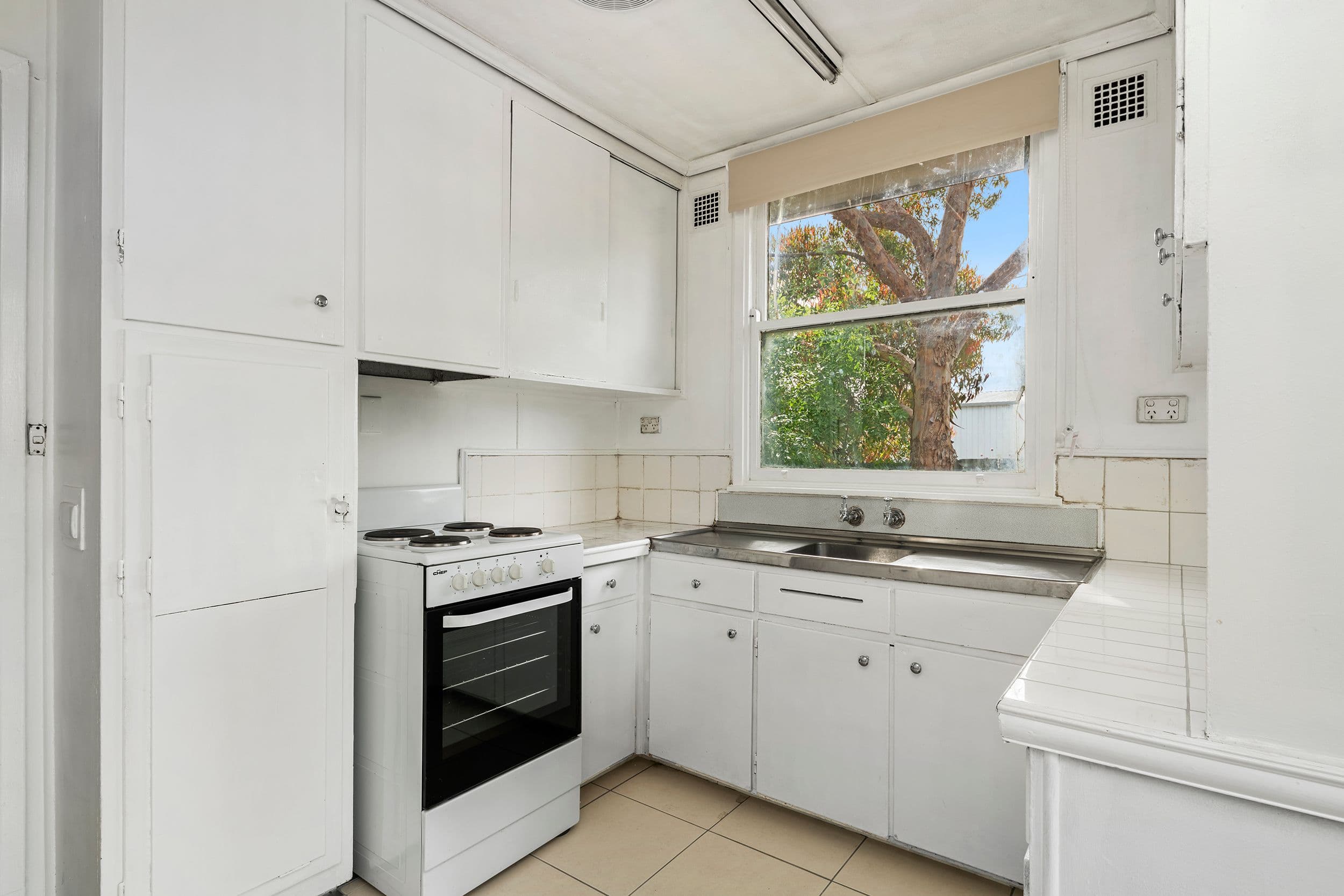 15 Cowen Street, Heathcote VIC 3523, Heathcote - Thumbnail 3