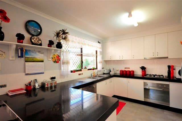 28 Champagne Crescent, WILSONTON HEIGHTS QLD 4350, Wilsonton Heights - Thumbnail 4