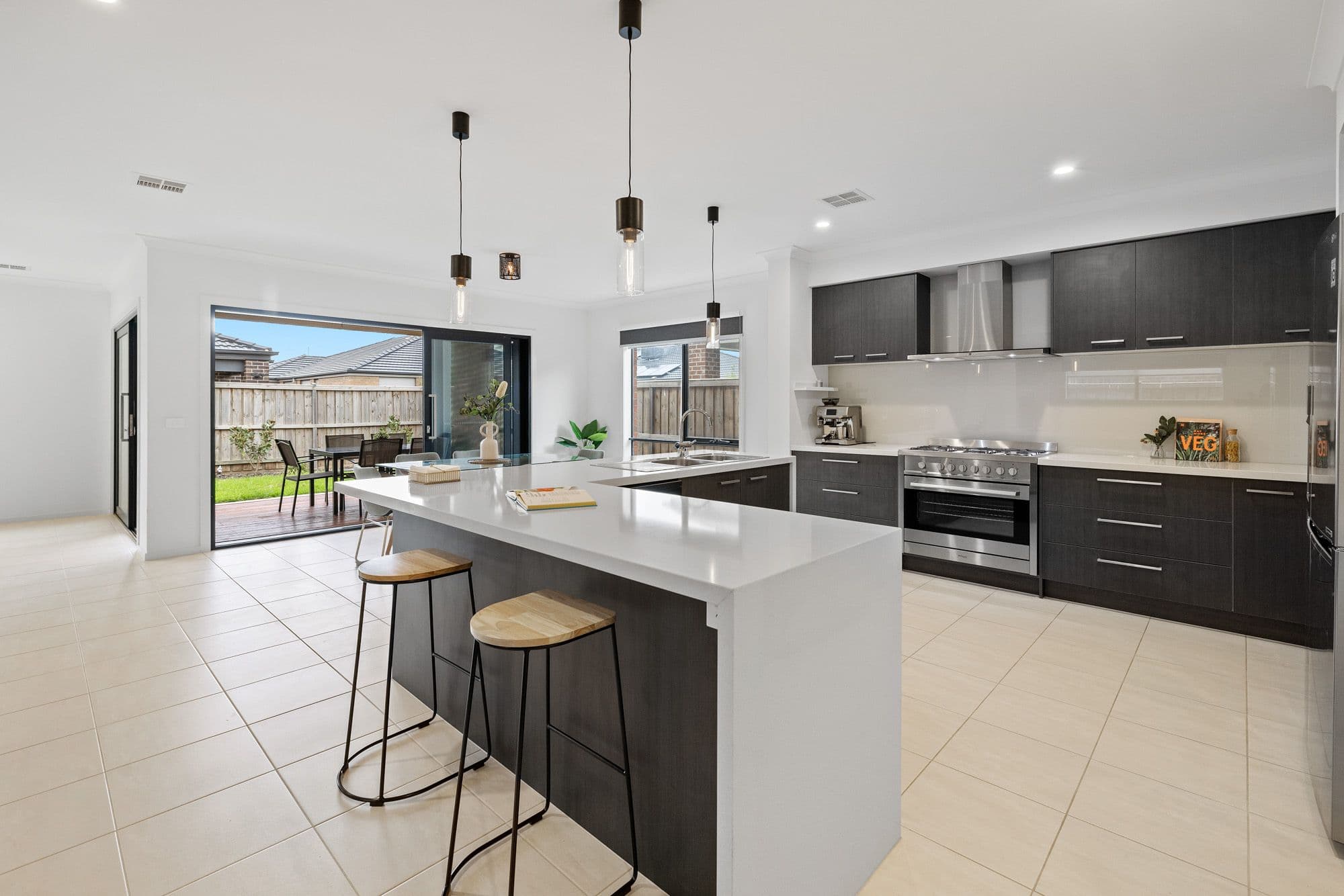 5 Vermont Road, Wyndham Vale VIC 3024, Wyndham Vale - Thumbnail 2
