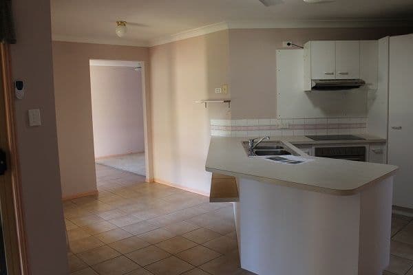 2 Grigg Drive, MORAYFIELD QLD 4506, Morayfield - Thumbnail 5