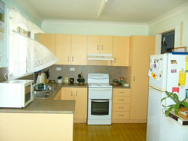 126 Menzies Street, PARK AVENUE QLD 4701, Park Avenue - Thumbnail 2