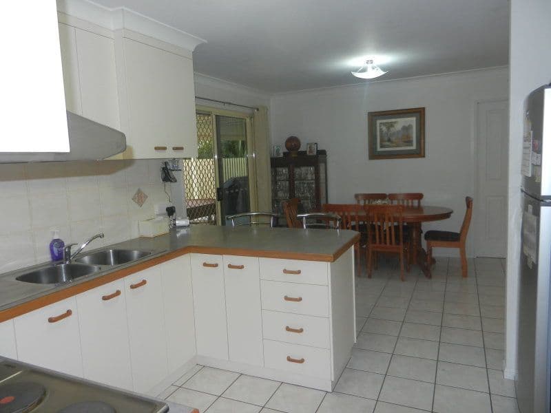 29 Caledonian Drive, BEACONSFIELD QLD 4740, Beaconsfield - Thumbnail 3