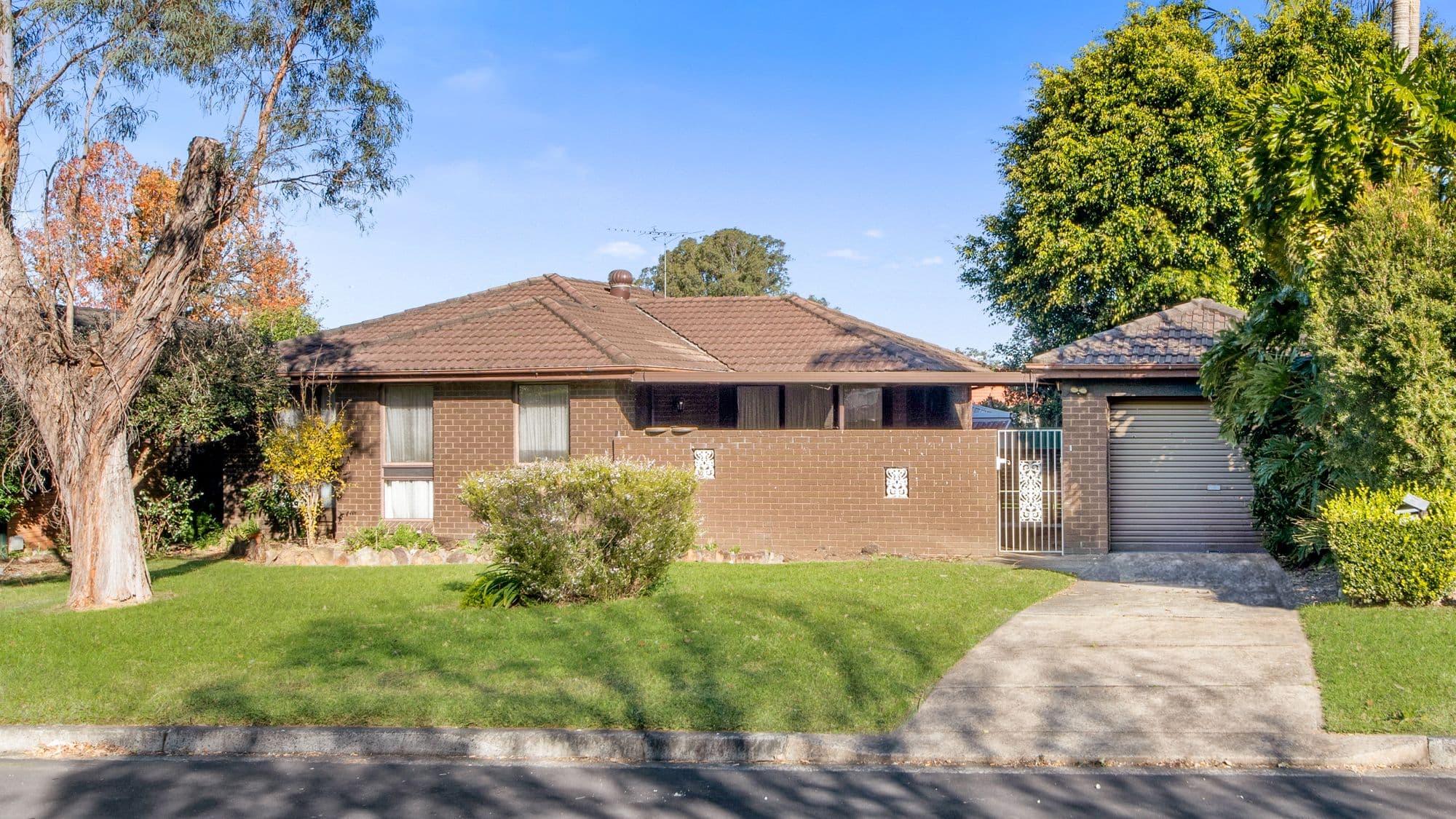 23 Owen Stanley Road, Glenfield NSW 2167, Glenfield - Image 1