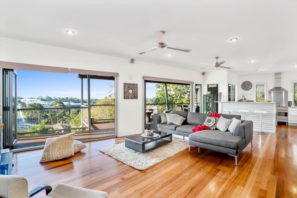154 K P McGrath Drive, Elanora QLD 4221, Elanora - Thumbnail 3