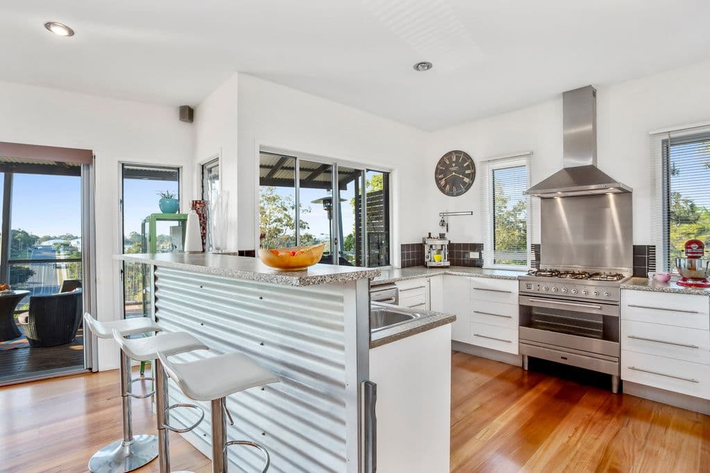 154 K P McGrath Drive, Elanora QLD 4221, Elanora - Thumbnail 5