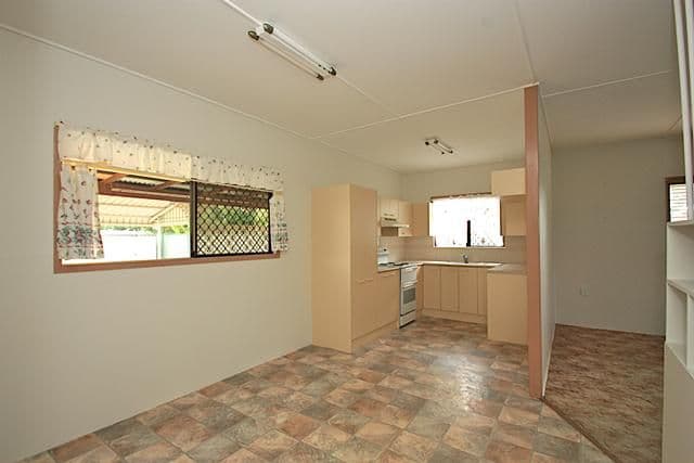 2 Leslie Street, EAST IPSWICH QLD 4305, East Ipswich - Thumbnail 3
