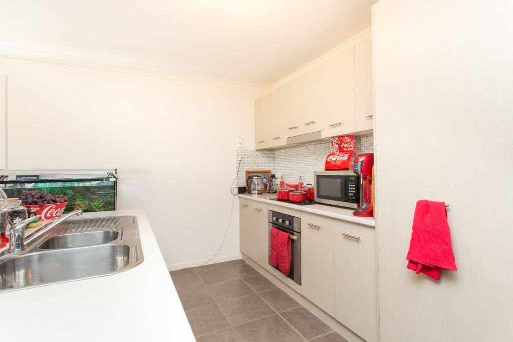 8 Reisling Court, Mildura VIC 3500, Mildura - Thumbnail 2