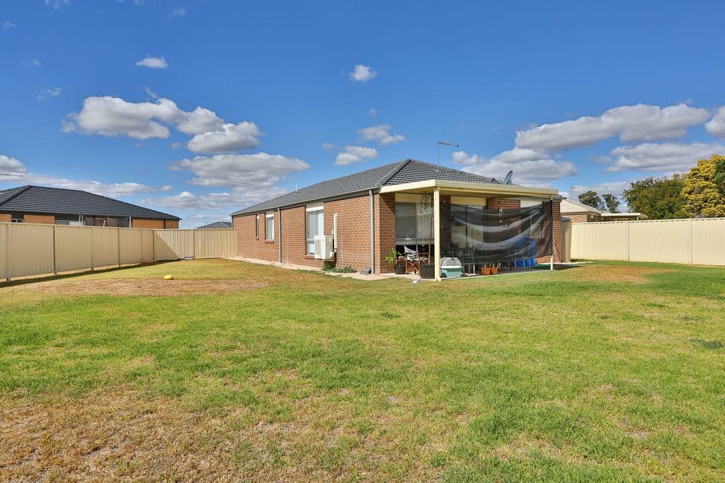 8 Reisling Court, Mildura VIC 3500, Mildura - Thumbnail 5