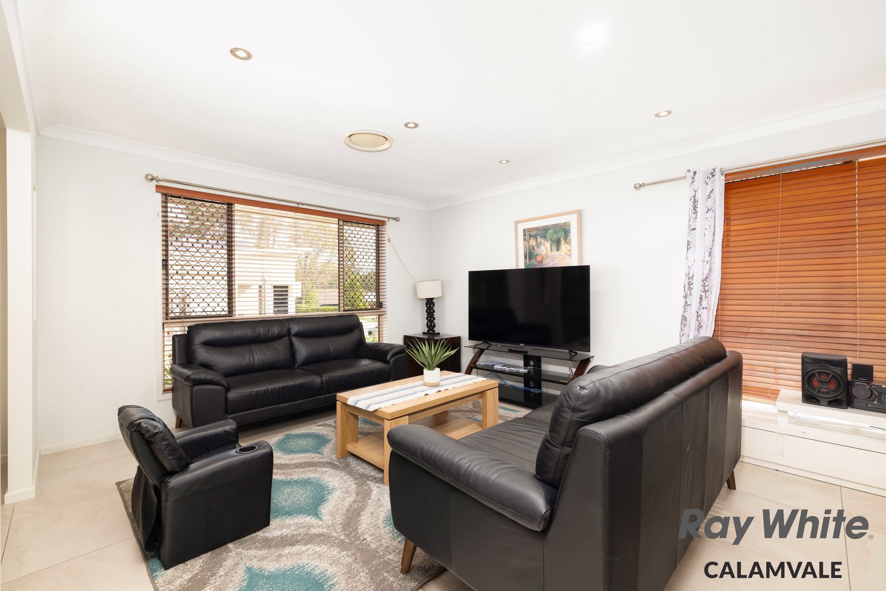 15 Bridgewater Close, Drewvale QLD 4116, Drewvale - Thumbnail 2