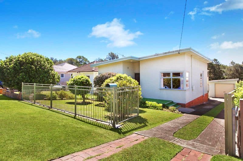 20 Stewart Avenue, CURL CURL NSW 2096, Curl Curl - Thumbnail 3