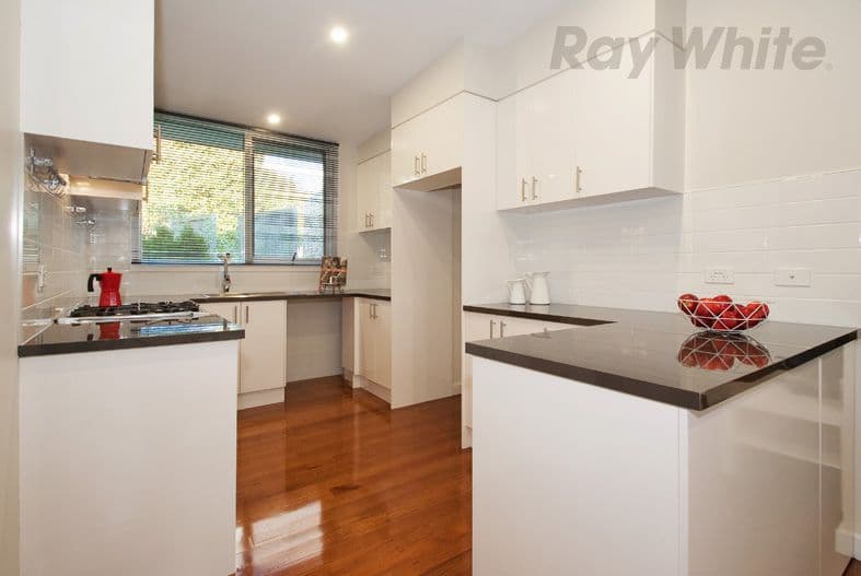 81 HIGHVIEW Drive, Mooroolbark VIC 3138, Mooroolbark - Thumbnail 4