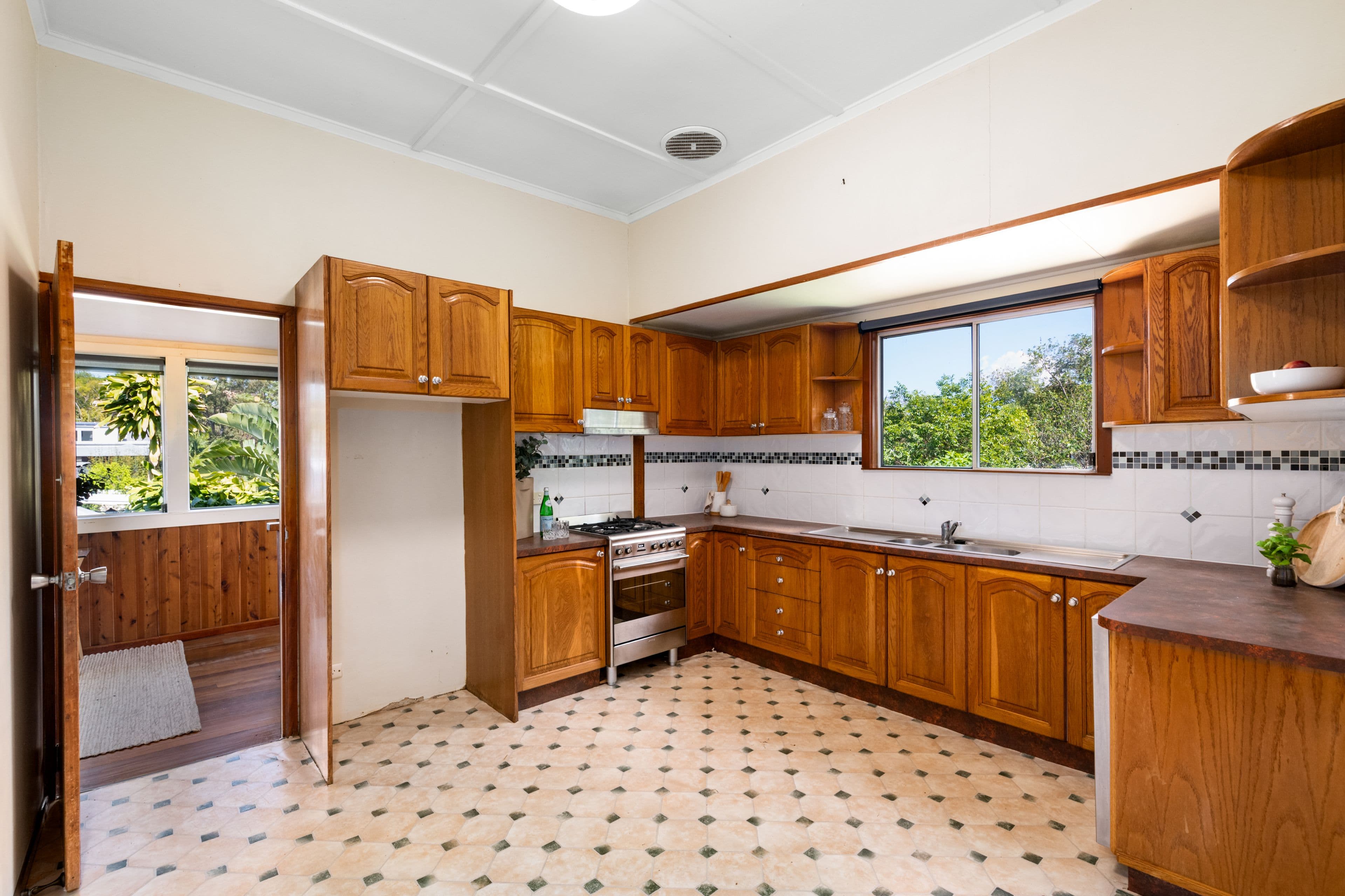 17 Mornington Street, Red Hill QLD 4059, Red Hill - Thumbnail 5