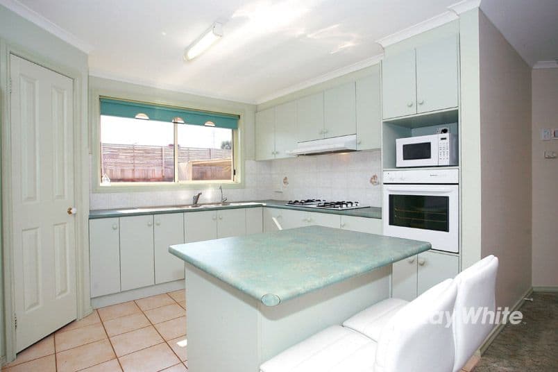 3 Rimes Close, CRANBOURNE WEST VIC 3977, Cranbourne West - Thumbnail 2