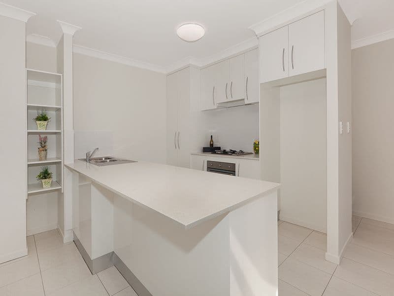 32 Sandi Street, OXLEY QLD 4075, Oxley - Thumbnail 2