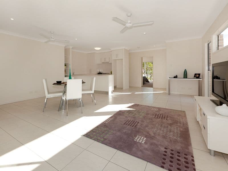 32 Sandi Street, OXLEY QLD 4075, Oxley - Thumbnail 3