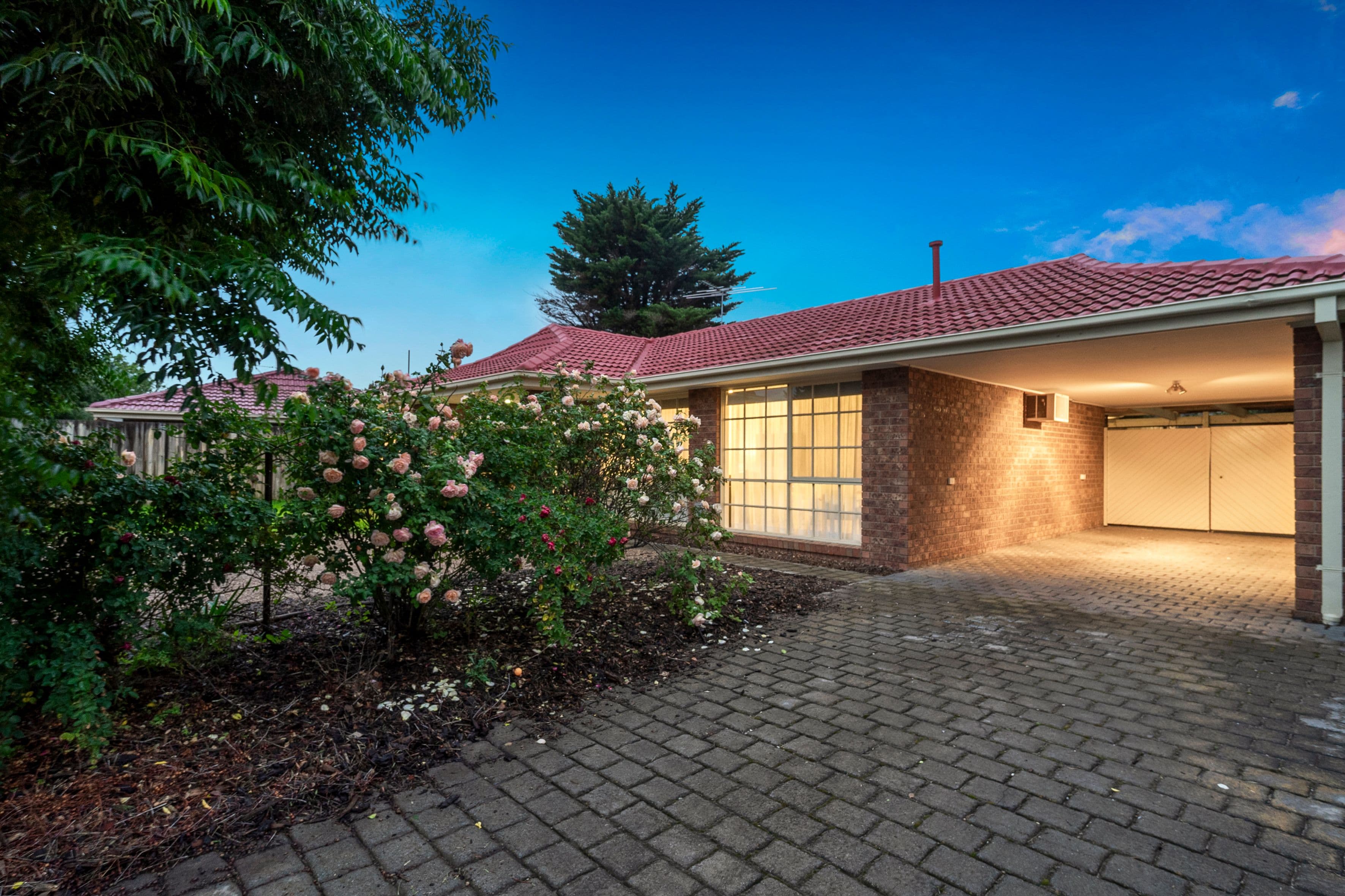1 Staughton Place, Hoppers Crossing VIC 3029, Hoppers Crossing - Thumbnail 2