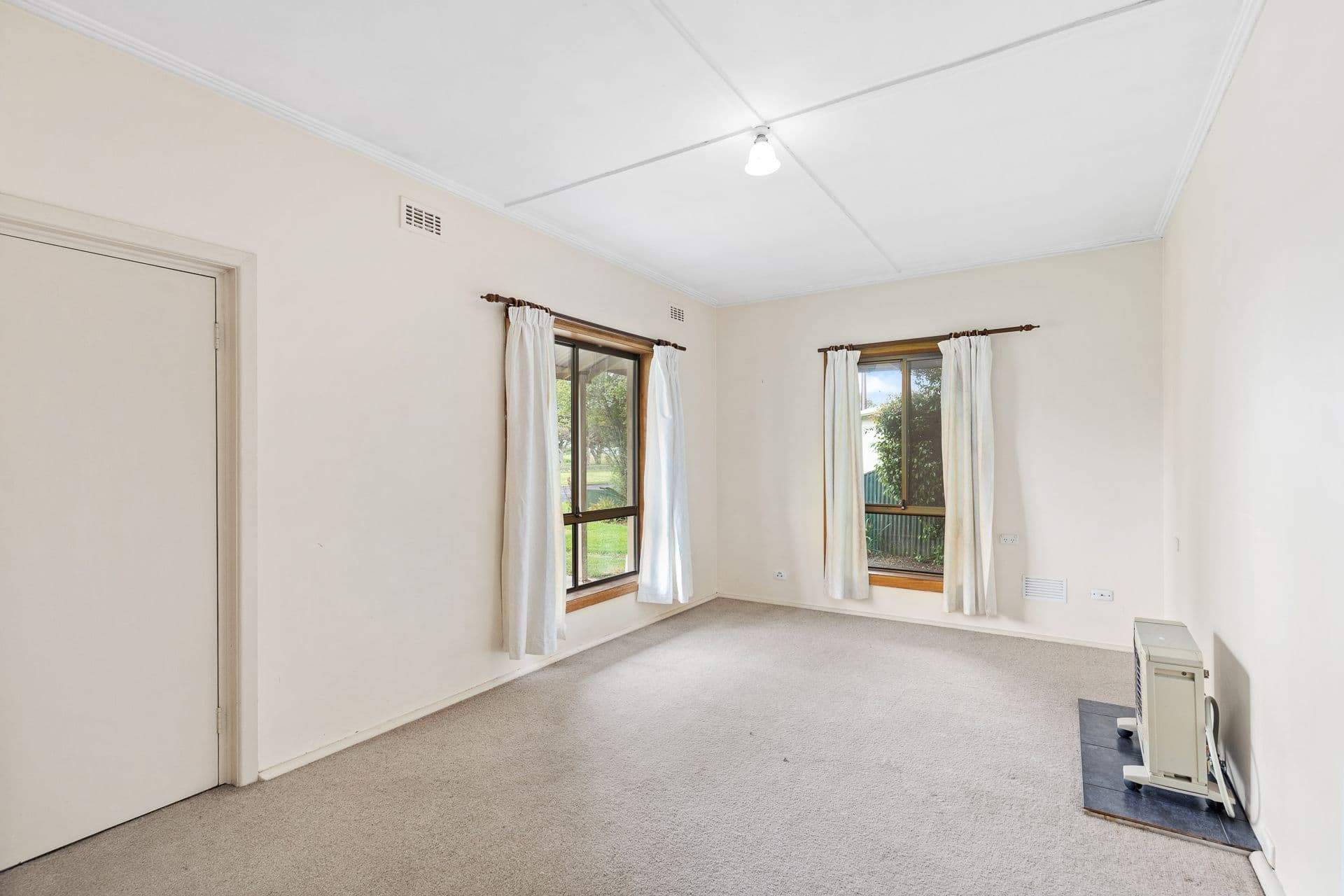 88 Harrald Street, Mount Gambier SA 5290, Mount Gambier - Thumbnail 2