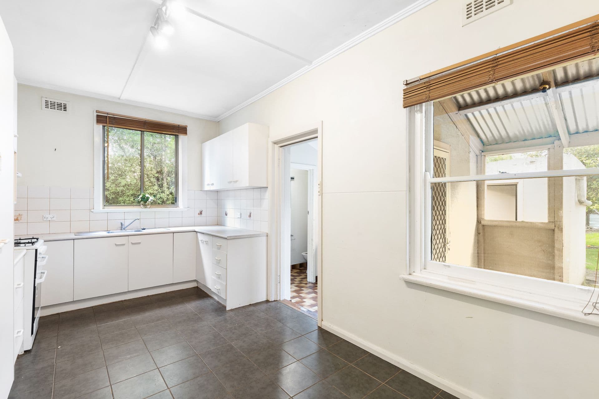 88 Harrald Street, Mount Gambier SA 5290, Mount Gambier - Thumbnail 3