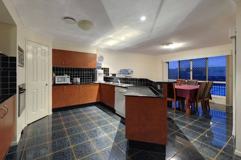 42 Leelaben Place, EIGHT MILE PLAINS QLD 4113, Eight Mile Plains - Thumbnail 3