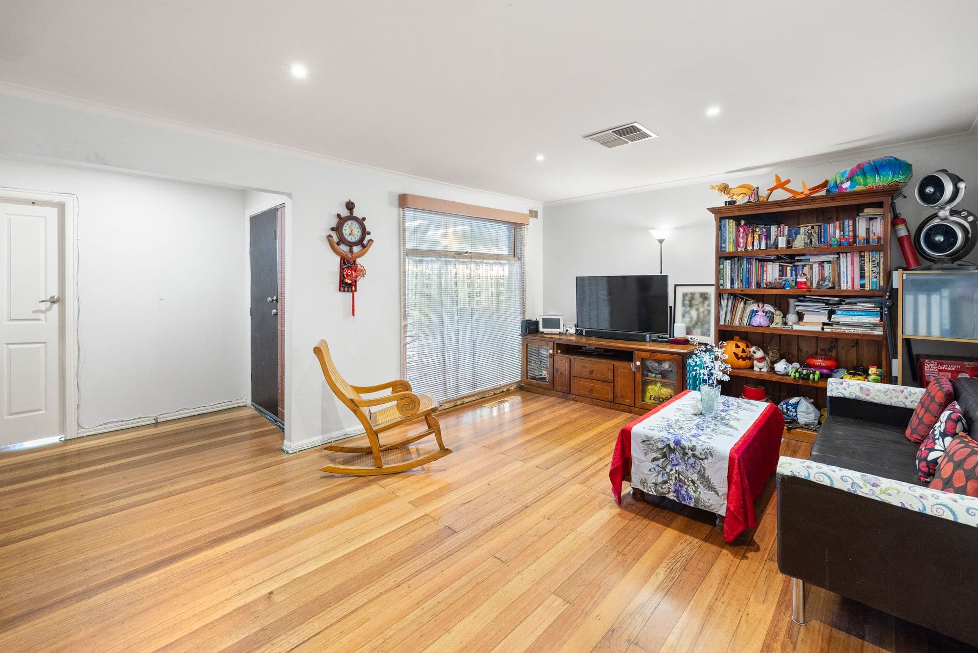 7 Grant Avenue, Werribee VIC 3030, Werribee - Thumbnail 2