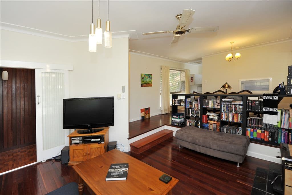 1 Girrawheen Street, RANGEVILLE QLD 4350, Rangeville - Thumbnail 2