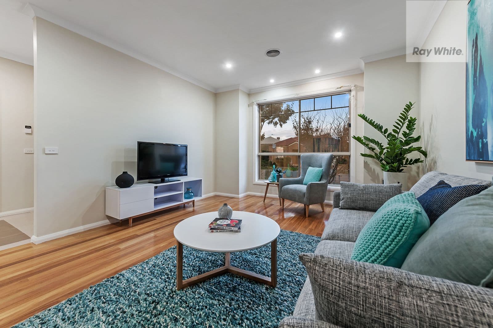 5 Elland Court, Craigieburn VIC 3064, Craigieburn - Thumbnail 3