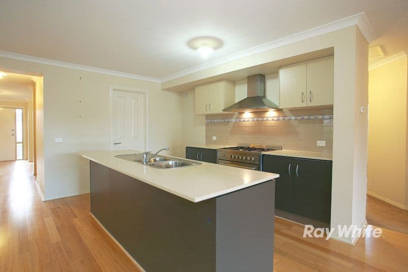 41 Thunderbolt Drive, CRANBOURNE EAST VIC 3977, Cranbourne East - Thumbnail 3