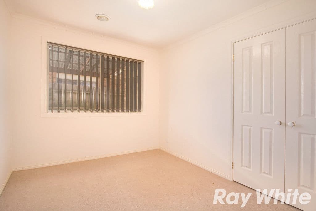1 Sir Thomas Drive, Pakenham VIC 3810, Pakenham - Thumbnail 5