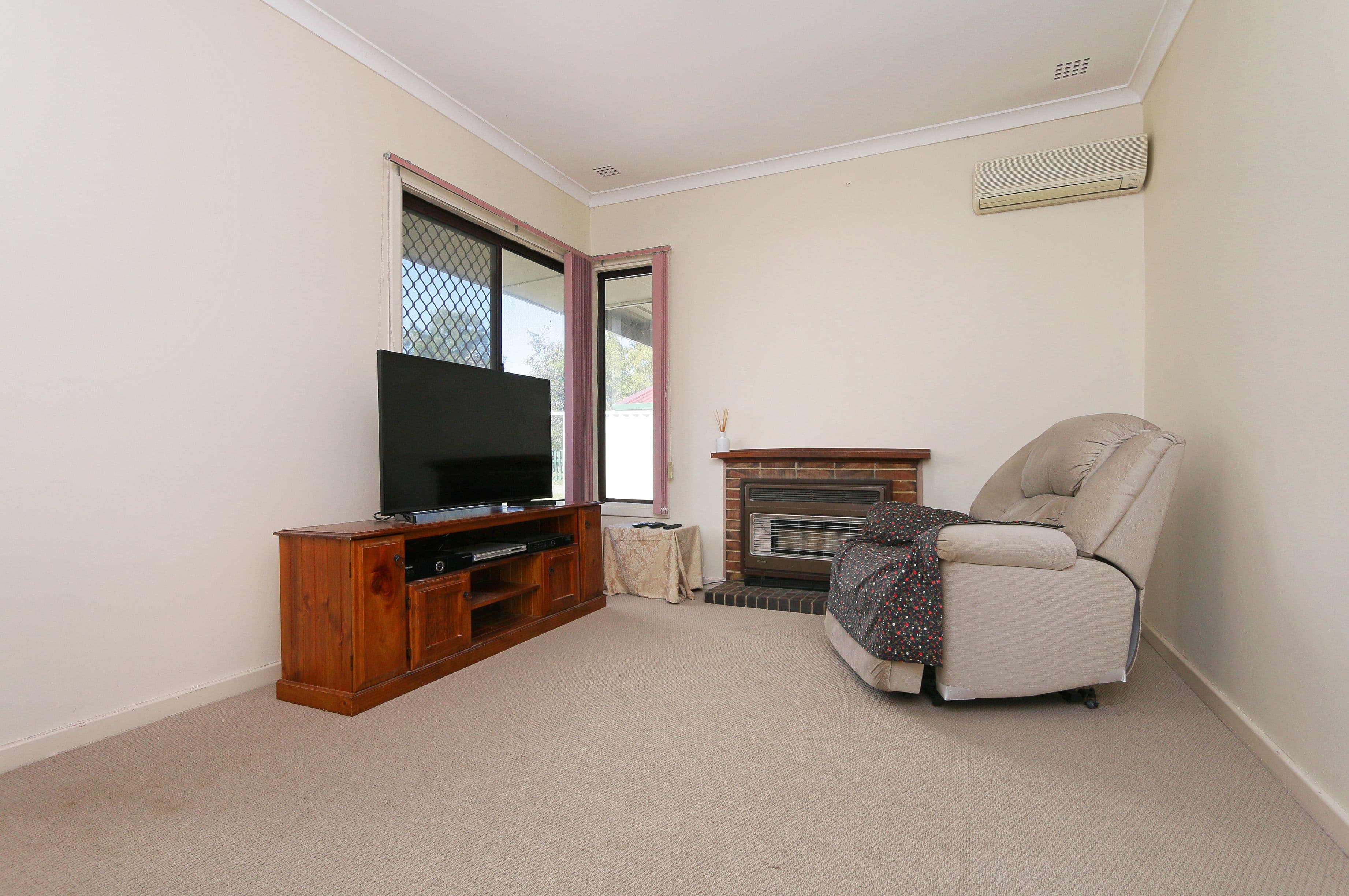 61 Coolbellup Avenue, Coolbellup WA 6163, Coolbellup - Thumbnail 4