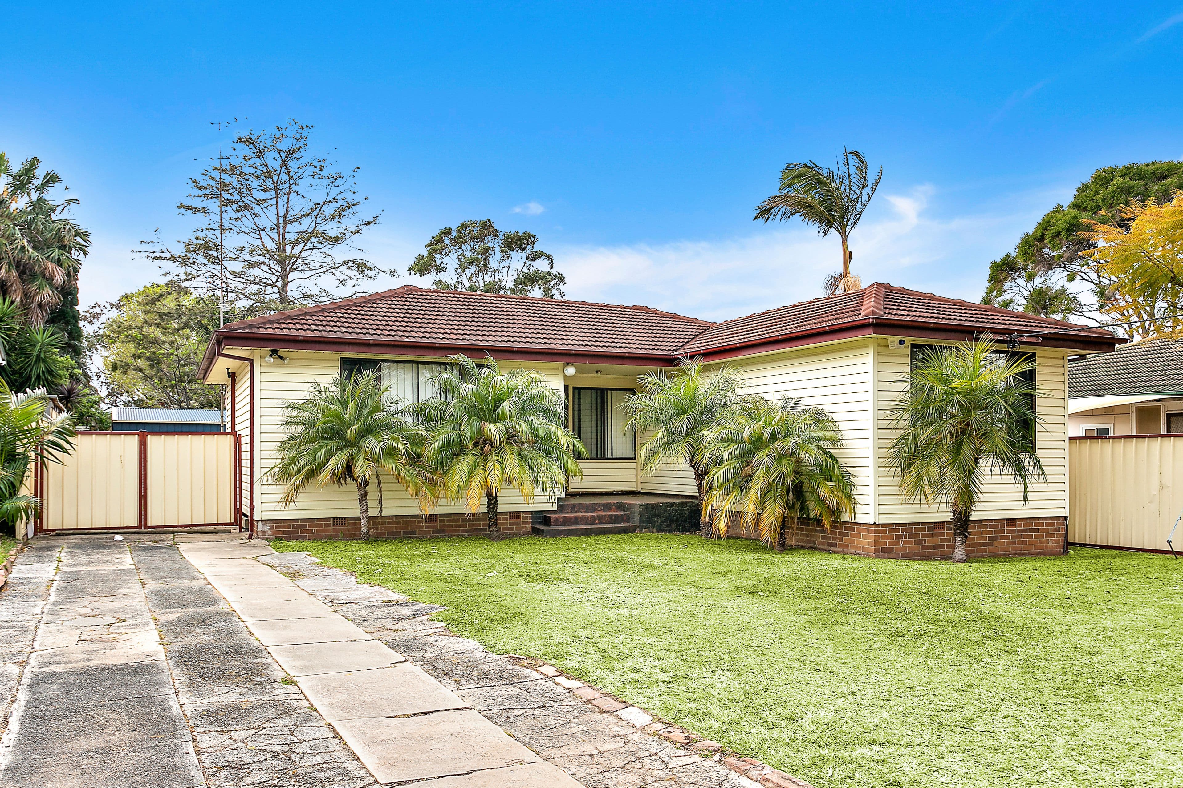 5 Alfred Crescent, Lake Illawarra - Image 1