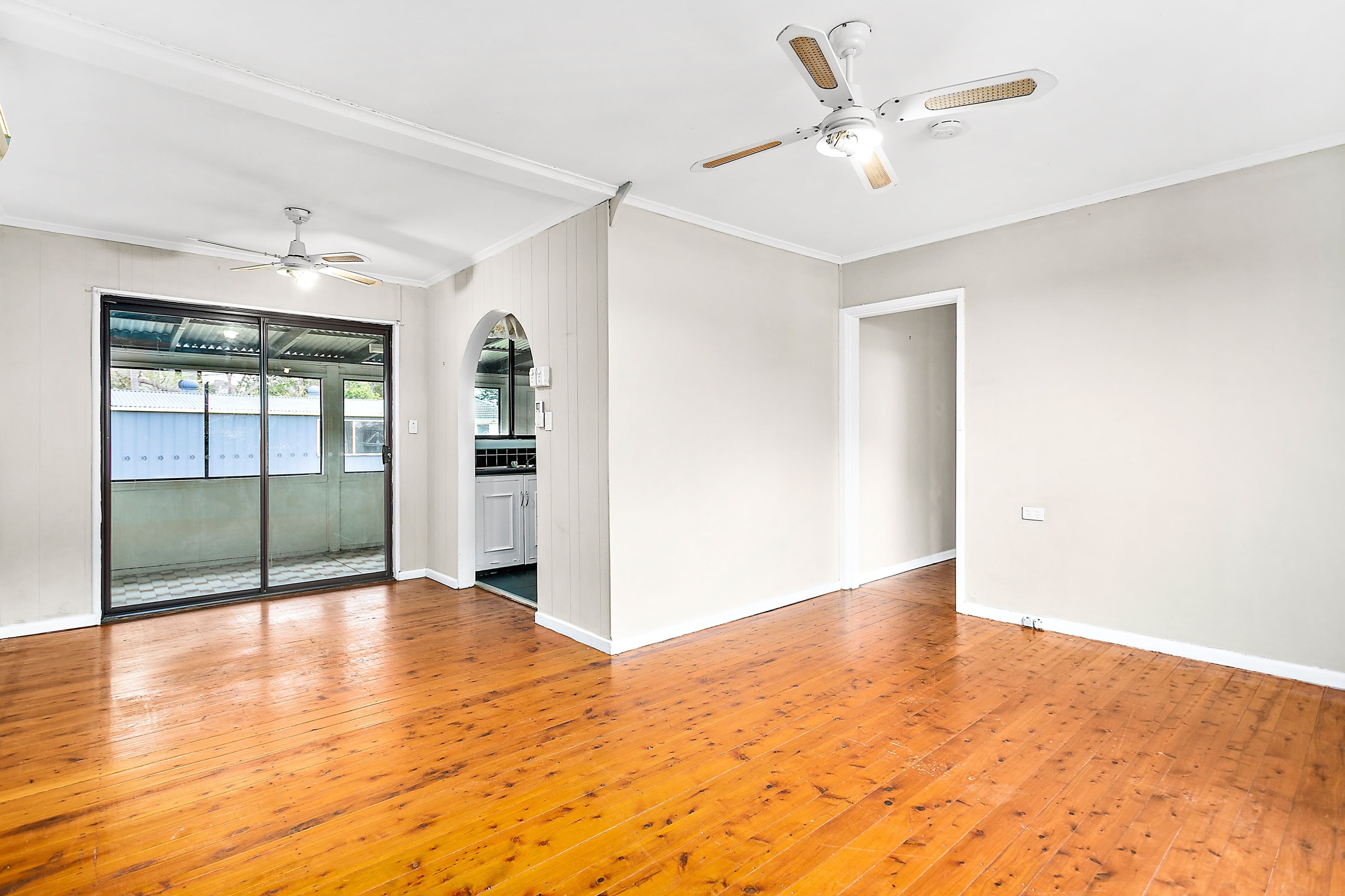 5 Alfred Crescent, Lake Illawarra - Thumbnail 3