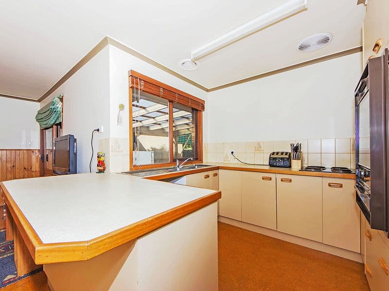 20 Westminster Drive, WERRIBEE VIC 3030, Werribee - Thumbnail 8