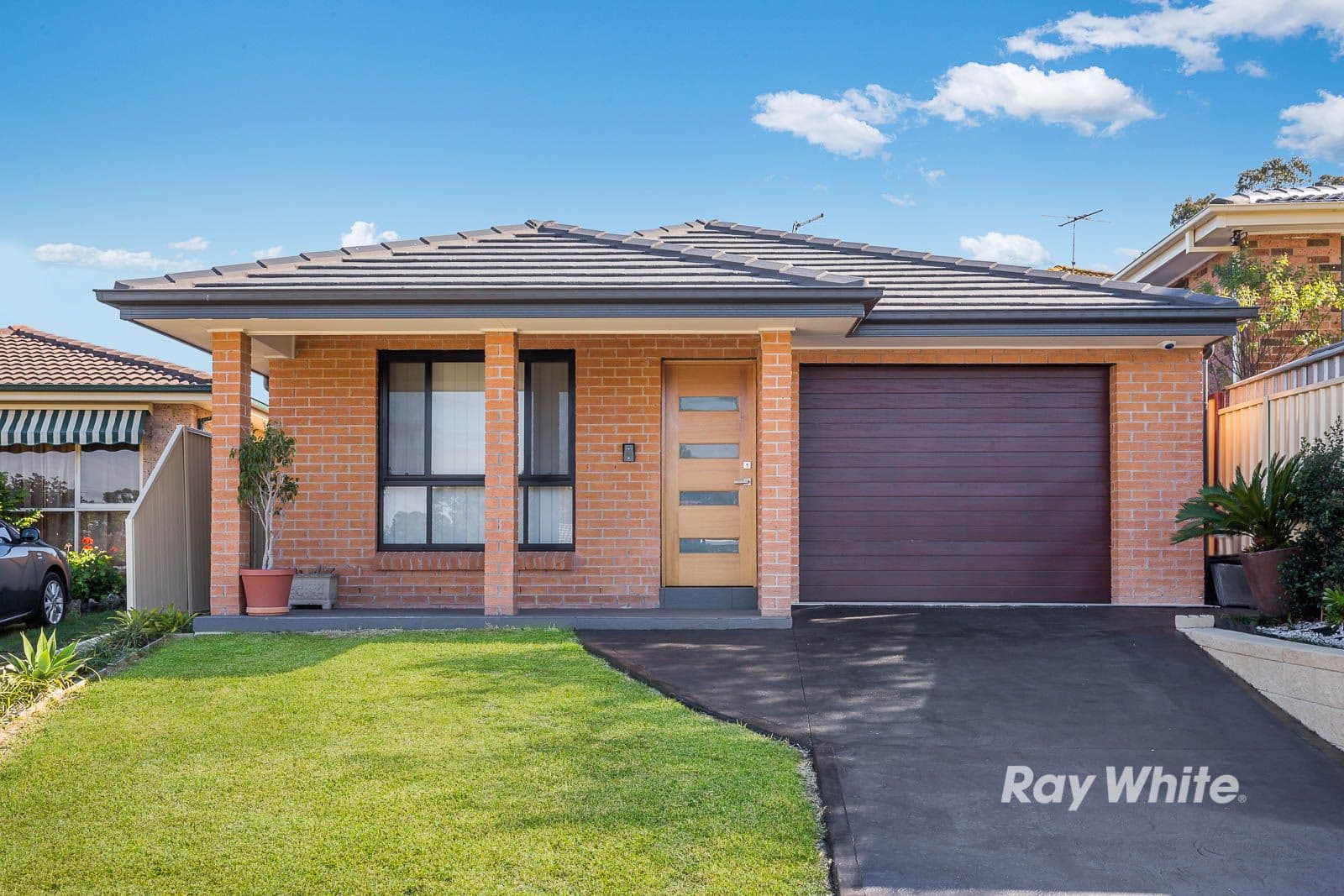 15 Corio Drive, St Clair - Image 1