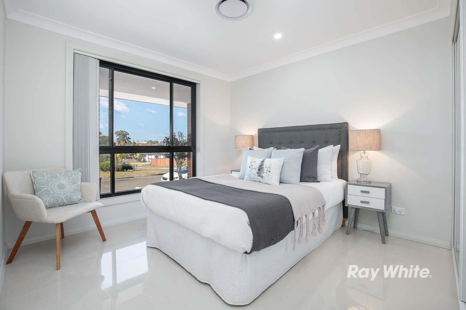 15 Corio Drive, St Clair - Thumbnail 6