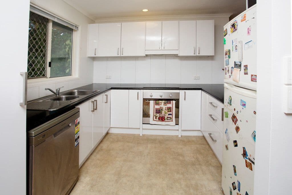 10 Lupton Place, Cannonvale QLD 4802, Cannonvale - Thumbnail 4