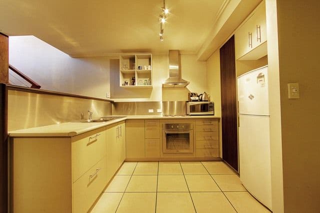 23 Echlin Street, WEST END QLD 4810, West End - Thumbnail 6