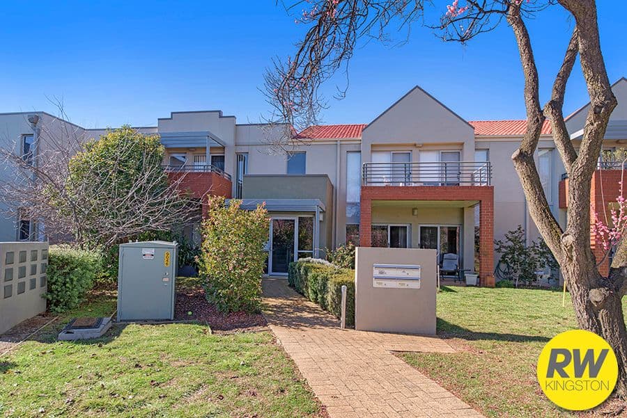 2 Quarterdeck Road, Sandhurst, Sandhurst - Thumbnail 2