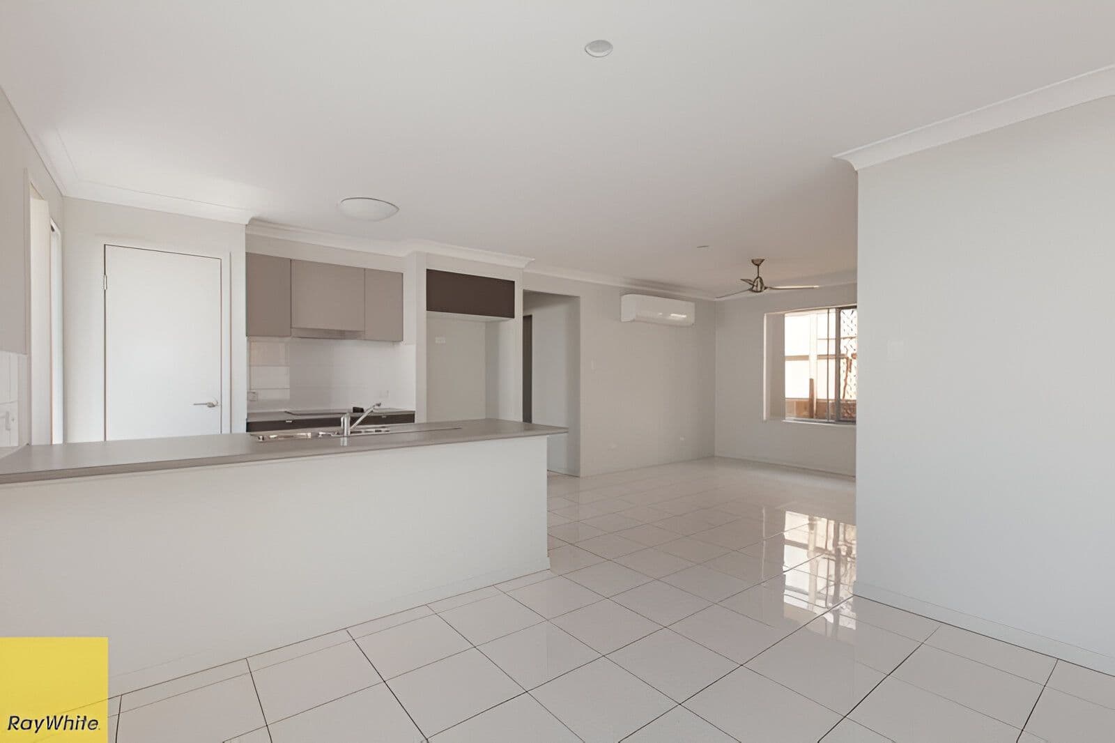 34 Leigh Crescent, Dakabin QLD 4503, Dakabin - Thumbnail 3