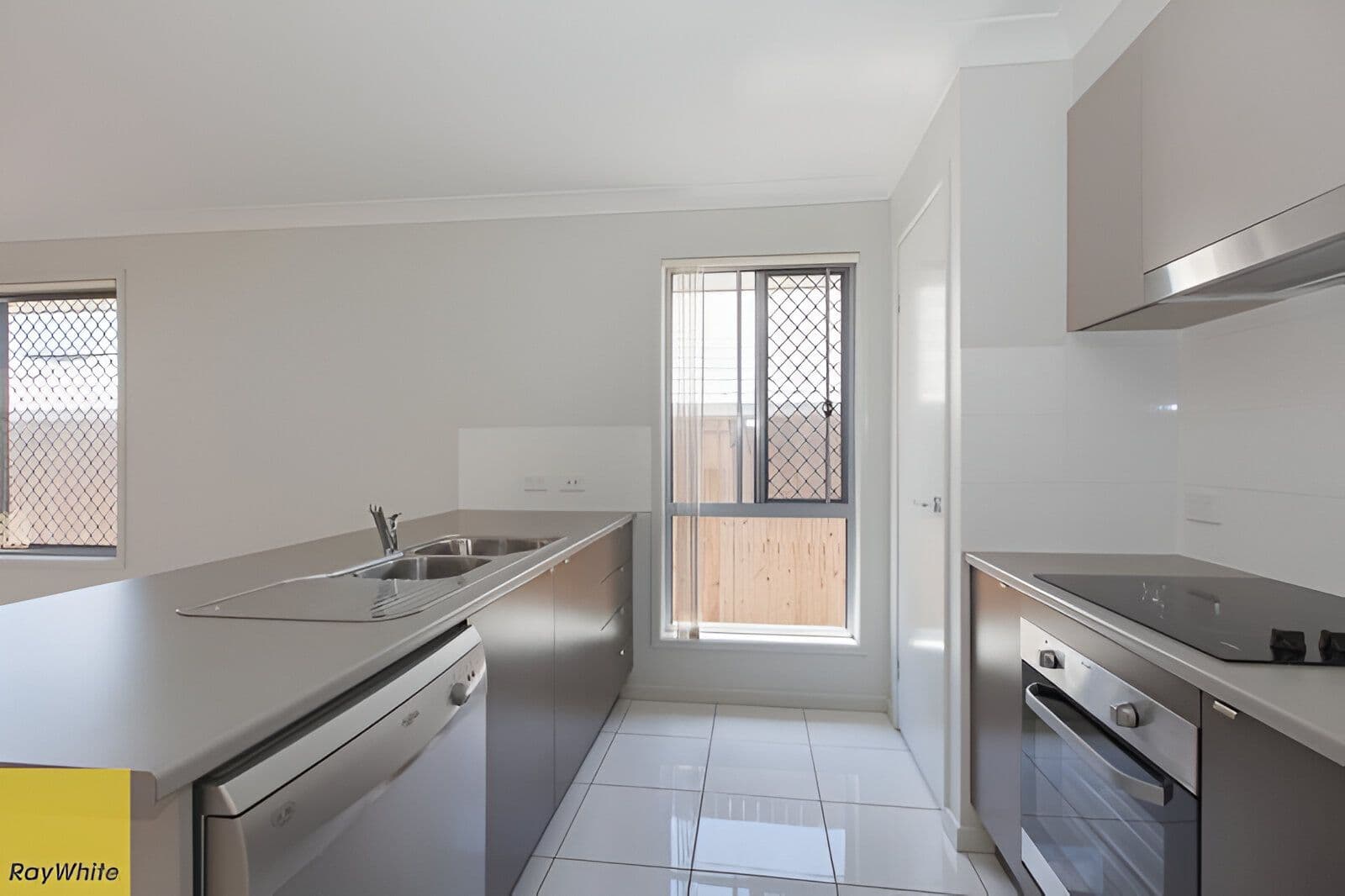 34 Leigh Crescent, Dakabin QLD 4503, Dakabin - Thumbnail 5