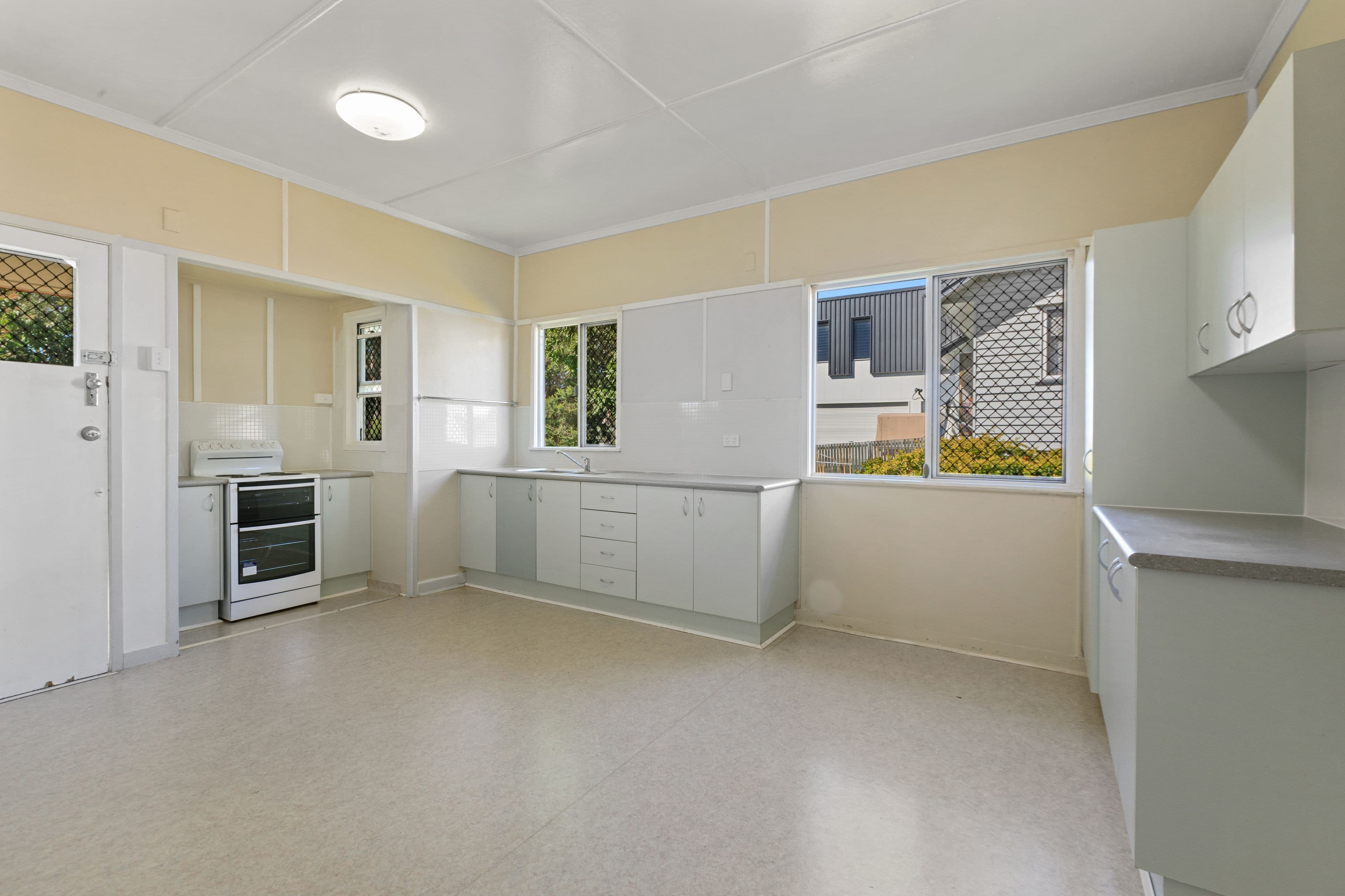 54 Glindemann Drive, Holland Park QLD 4121, Holland Park - Thumbnail 7
