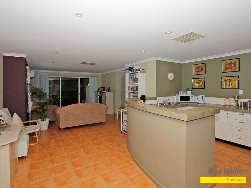 51 Hamelin Drive, BALLAJURA WA 6066, Ballajura - Thumbnail 2